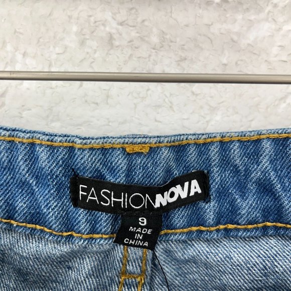 Fashion Nova Blue Medium Wash Boyfriend Jeans Size 9 NWT - Picture 4 of 5